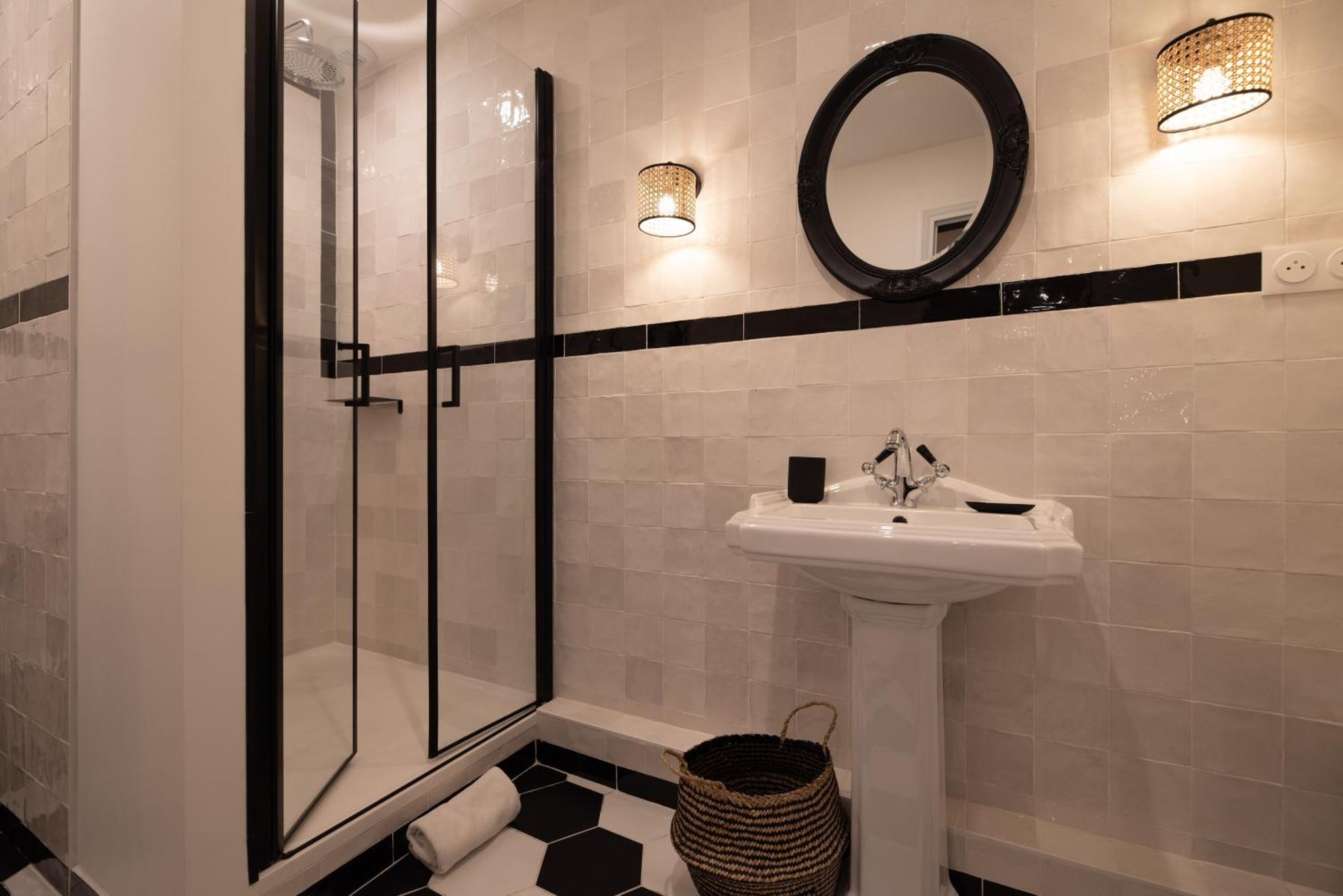 Monsieur Pigalle Paris Quarto foto